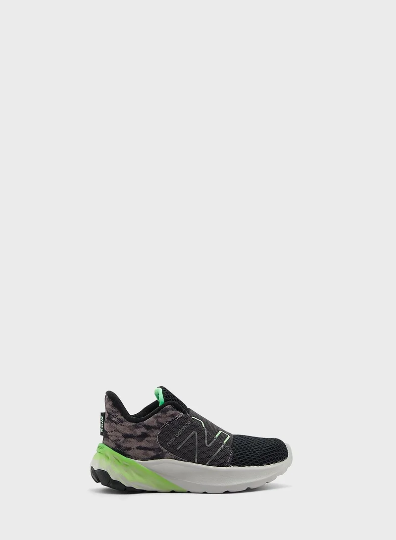 New Balance Roav Low Top Sports Shoes