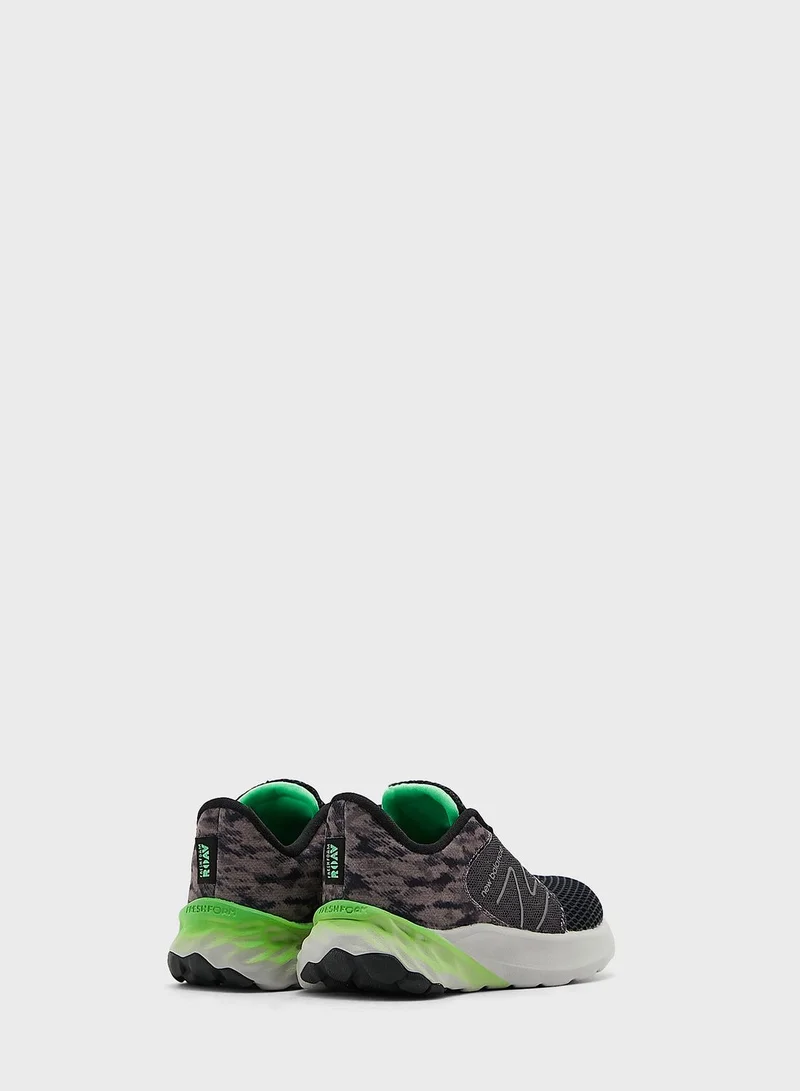 New Balance Roav Low Top Sports Shoes