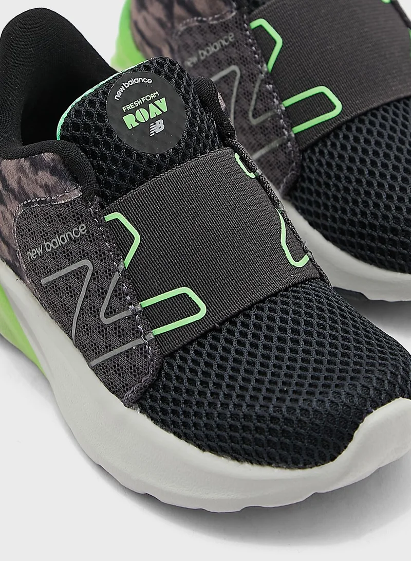 New Balance Roav Low Top Sports Shoes