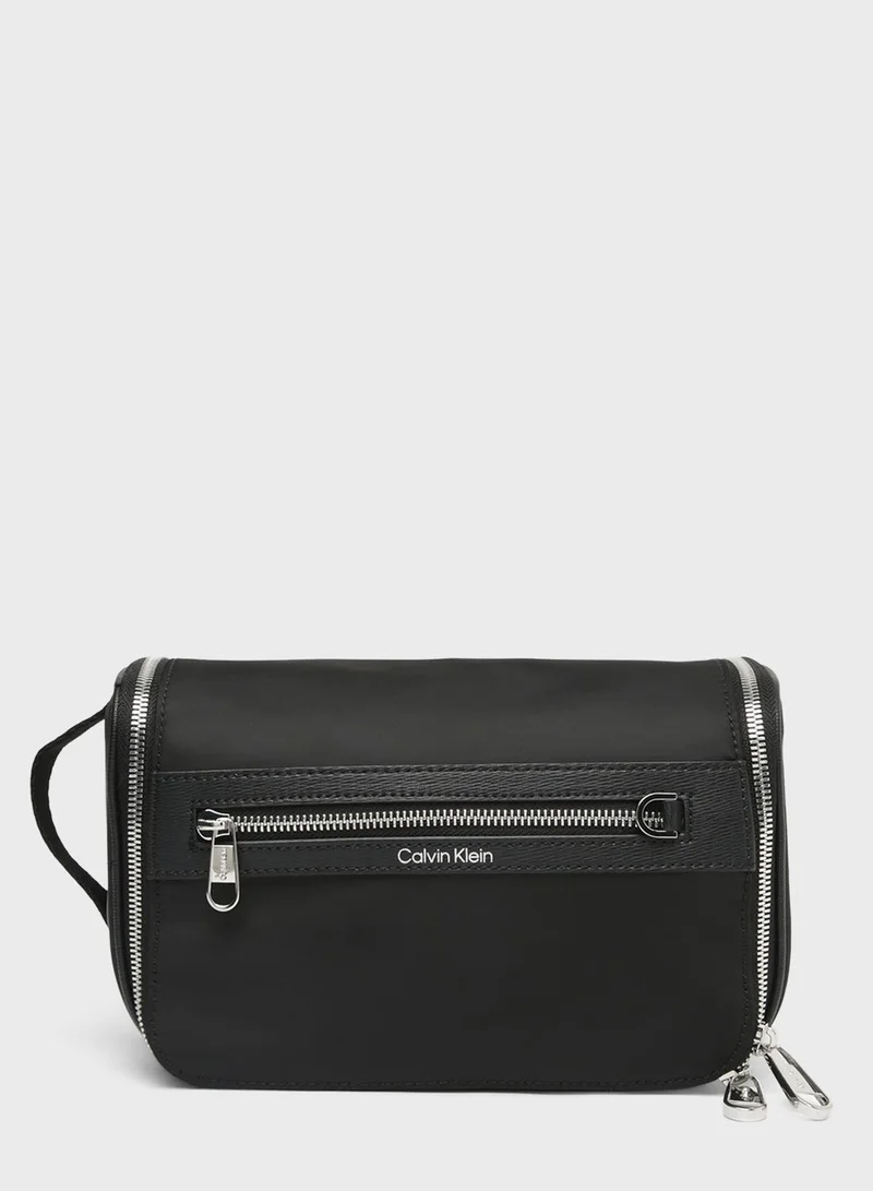 CALVIN KLEIN Classic Repreve Washbag