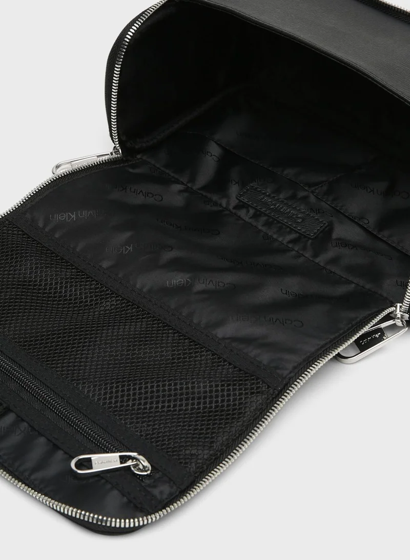 CALVIN KLEIN Classic Repreve Washbag