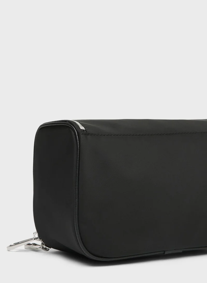 CALVIN KLEIN Classic Repreve Washbag