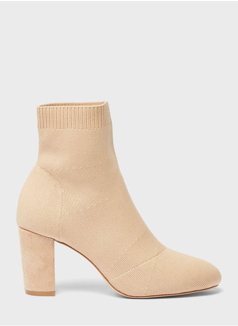 Pointed Toe Mid Heel Ankle Boots