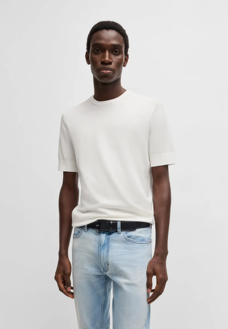 هوجو حزام جلد إيطالي بإبزيم يحمل العلامة التجارية