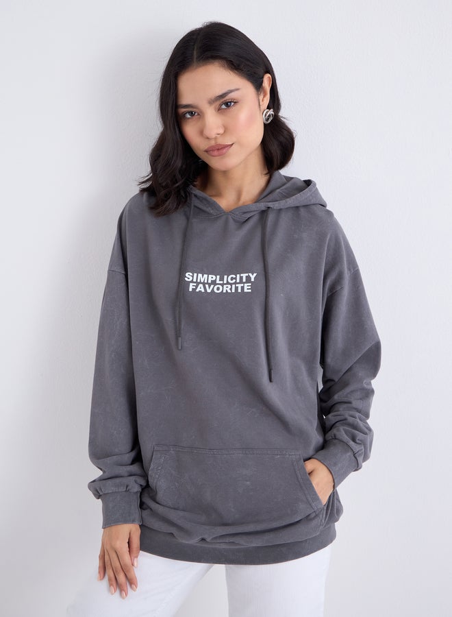 ستايلي هودي واسع بطبعة شعار ستایلی بالفحم - Image 3