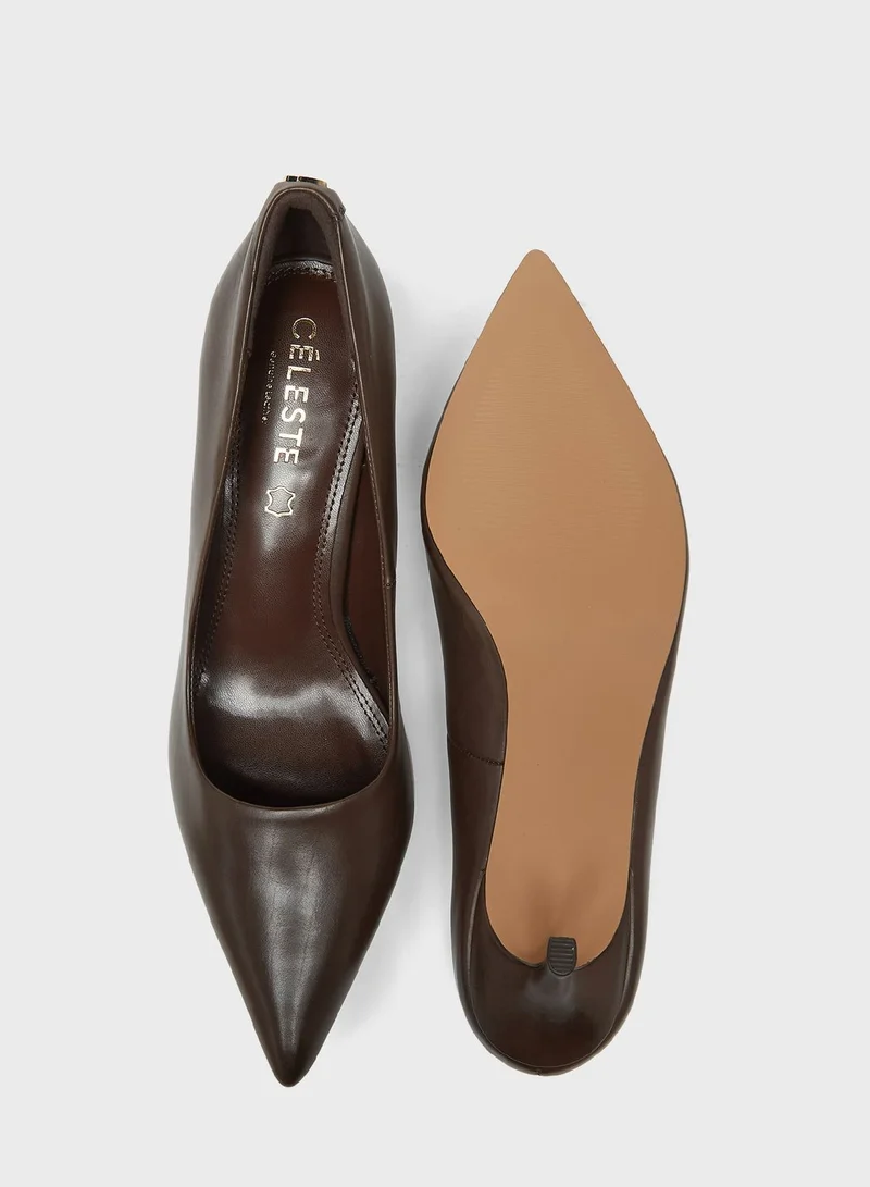 سيليست Pointed Toe Pumps