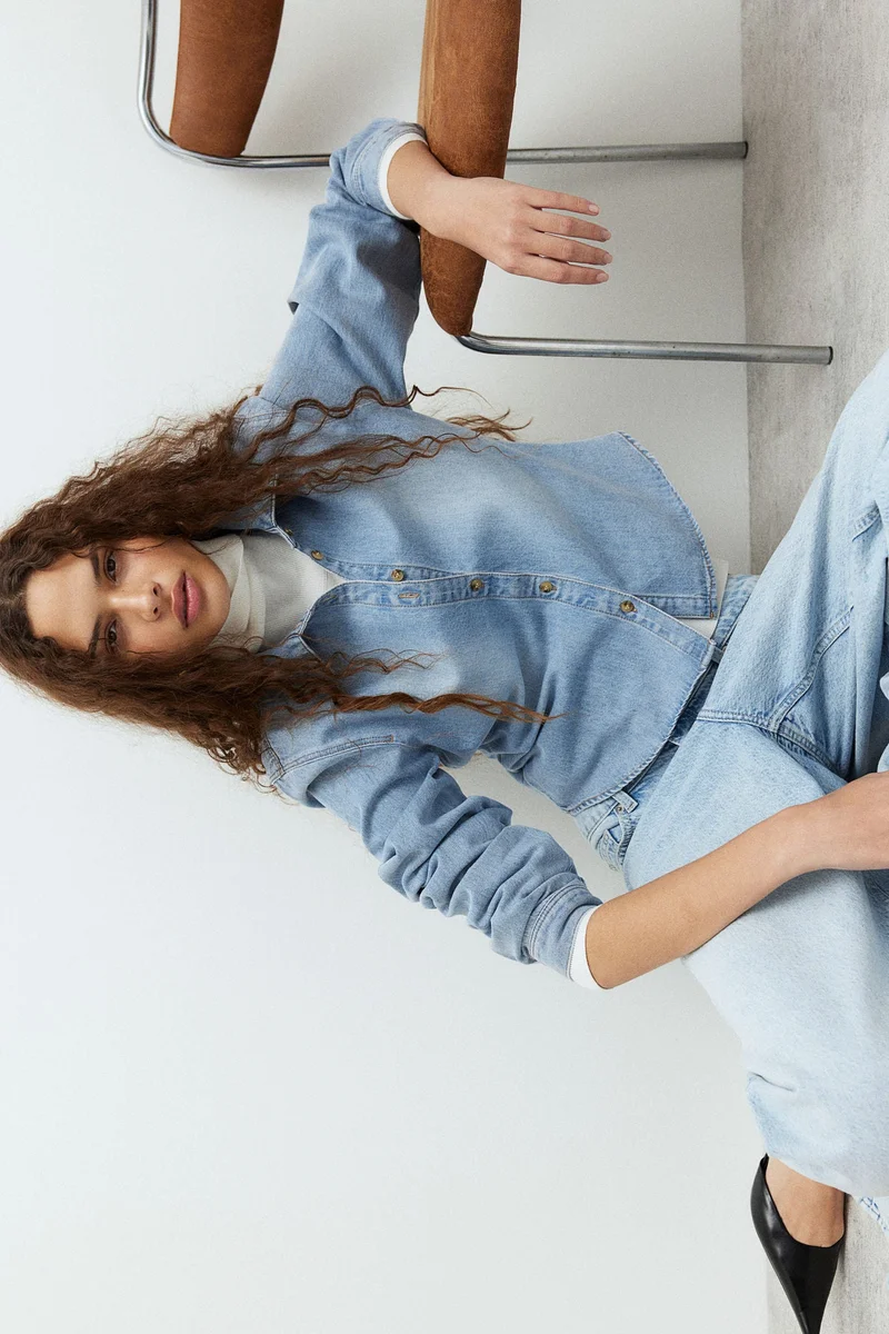 اتش اند ام قميص قصير من الدنيم