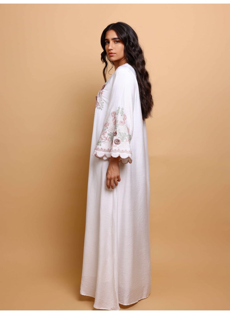 اكسا جلابية عصرية مطرزة IK4013 أبيض - Image 2