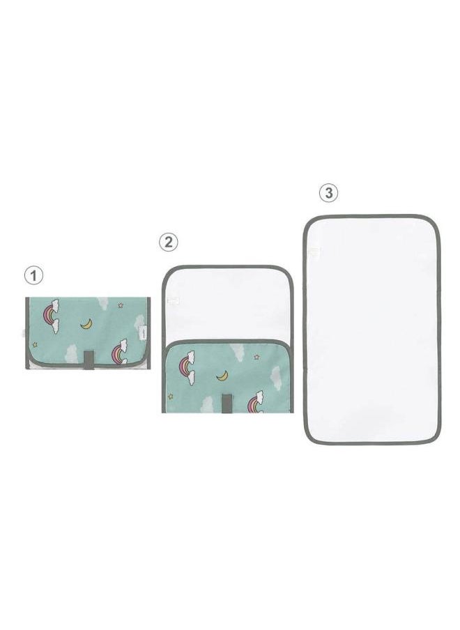 Travel Changing Mat Swans with Its Simple, Catchy Design, This Waterproof Diaper-changing Mat Can Be Squeezed Into Any Bag So You Can Take It Every Time on the Go.