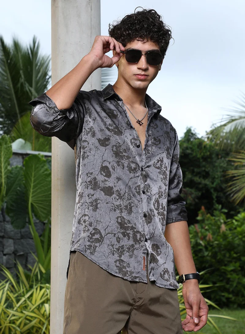 كامبوس سوترا Campus Sutra Men Faded-Flora Jacquard Shirt | Jacquard-Weave With Abstract Floral Pattern & Spread Collar | Cotton-Blend Fabric & Regular Fit | Casual & Club Wear Full Sleeve Design | Moon Grey