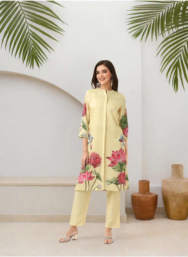 آي شين Straight Fit Printed Pattern Round Neck Three-Quarter Sleeves Yellow Colour Knitted Cotton Kurta Set for Women with Semi Elastic Closure - A Must-Have for Every Wardrobe