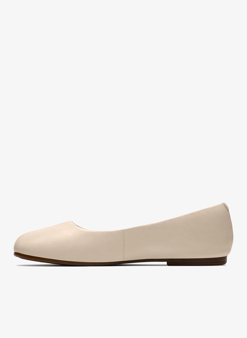 clarks Livia Lily Cream Leather - Image 2