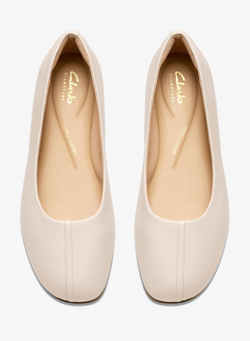 clarks Livia Lily Cream Leather - Image 5