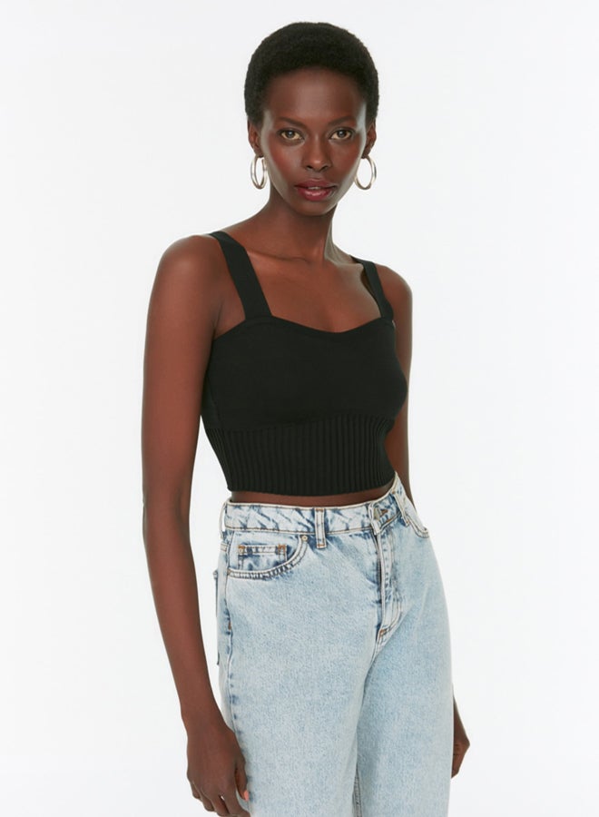 trendyol Black Heart Neck Crop Knit Blouse  - Image 2