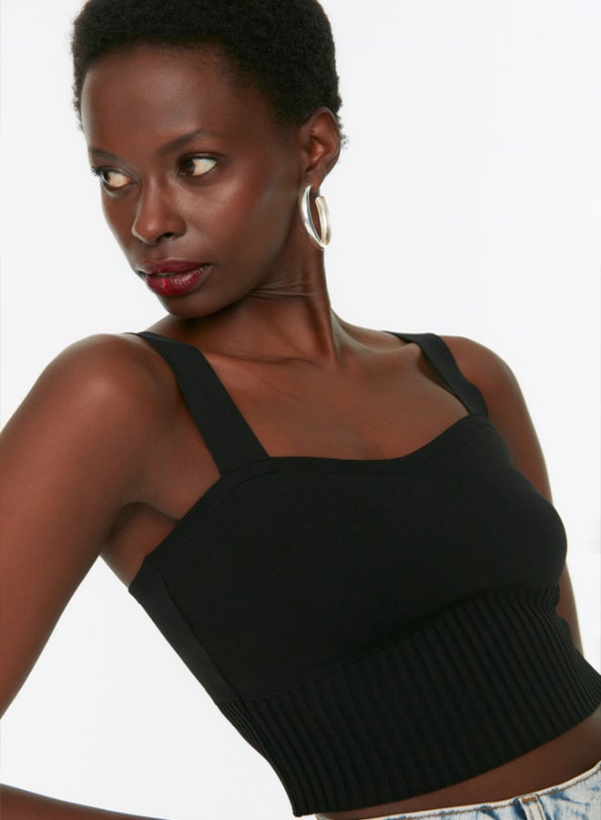 trendyol Black Heart Neck Crop Knit Blouse  - Image 3