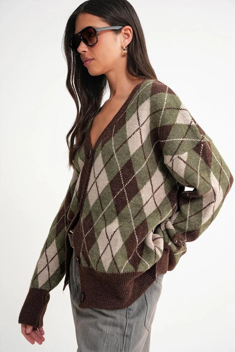 Mixray Oversize Argyle V-Neck Buttoned Cardigan - Image 4