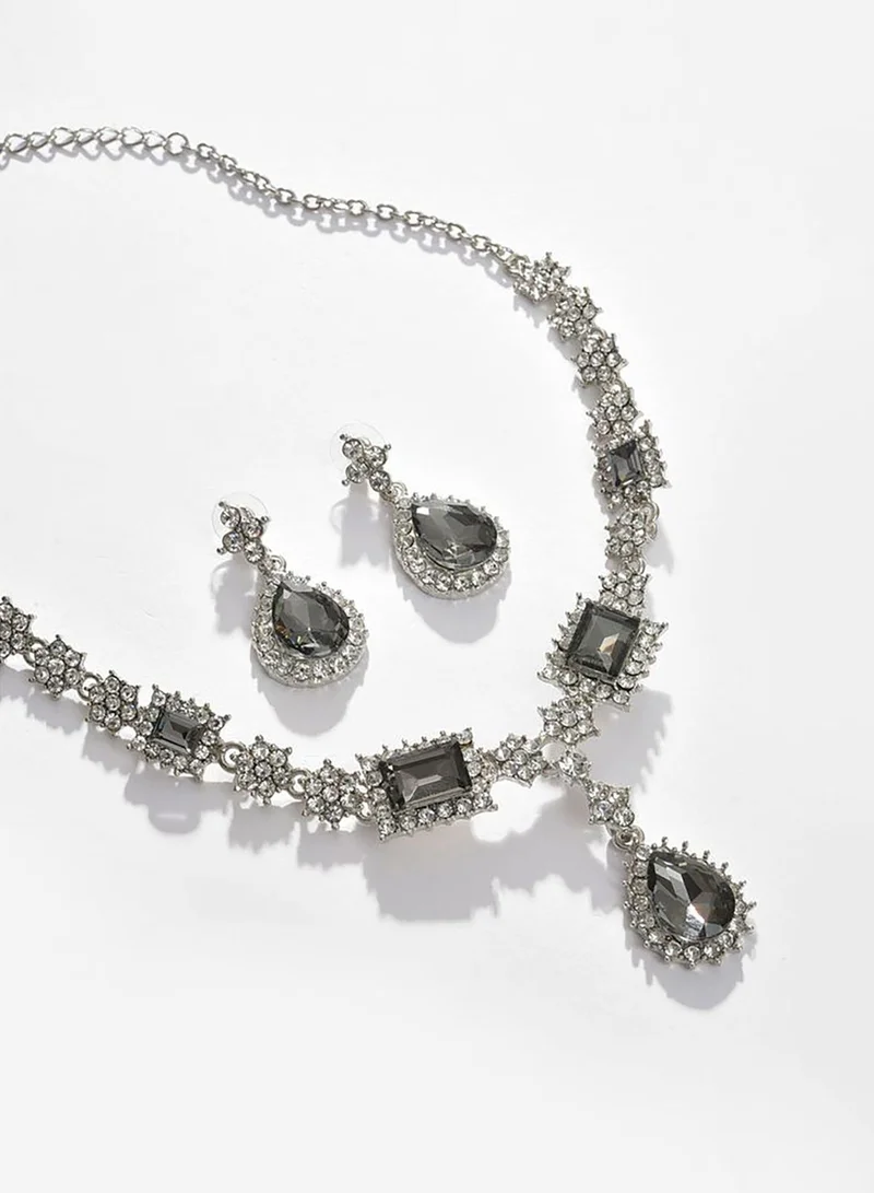 SOHI Silver Plated Designer Stone Necklace and Earring Set Jewellery Set
