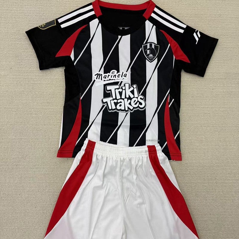 Unpopular Jersey Colo Catholic University Of Chile Short-Sleeved Soccer Suit Suit Adult Children'S Sportswear Home And Away - Image 3