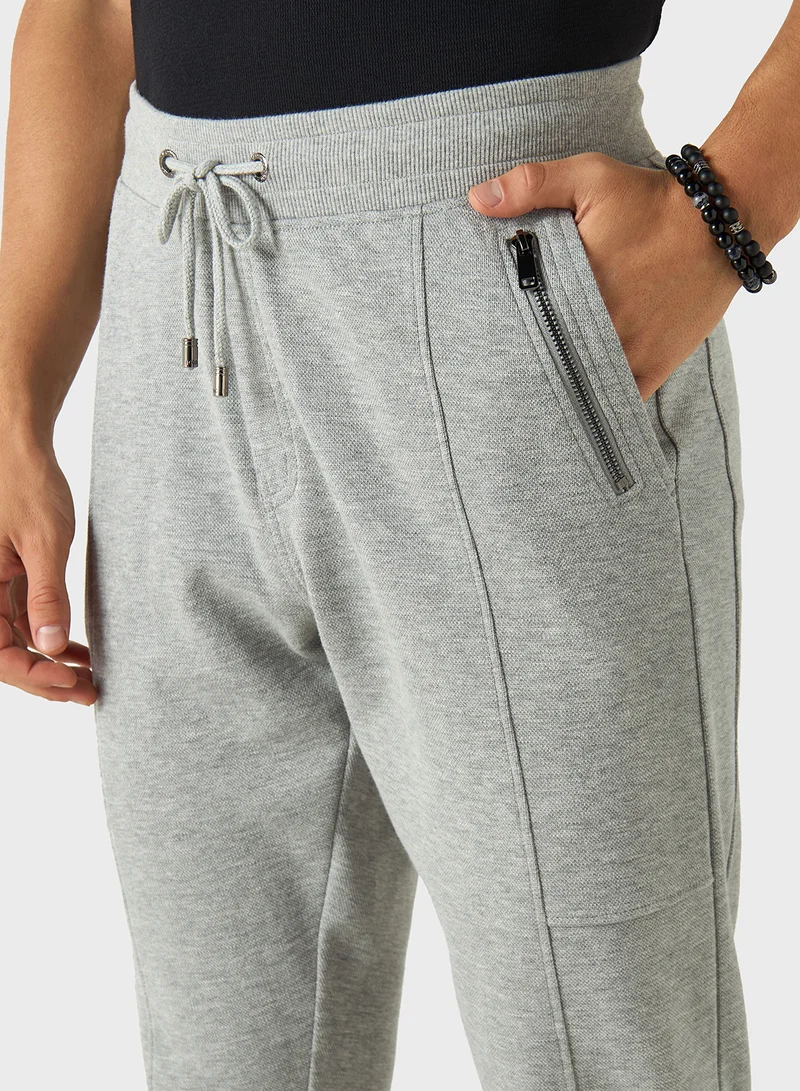 Iconic Iconic Solid Slim Fit Joggers with Drawstring Clos