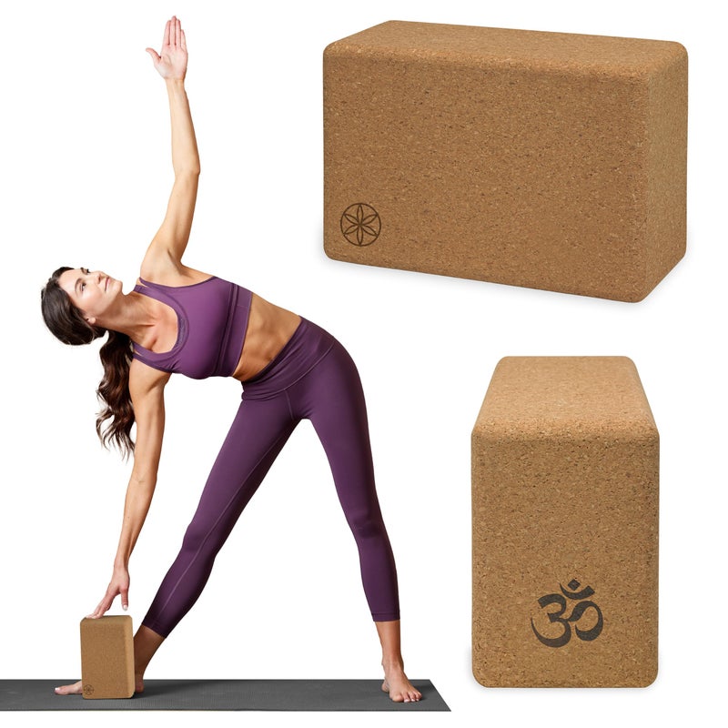 جايم كتلة اليوغا من Gaiam Cork - كتلة من الفلين الطبيعي مقاس 4 × 6 × 9 بوصة لليوجا والبيلاتيس وتمتد التوازن في صالة الألعاب الرياضية والتمارين المنزلية والتأمل وغير قابلة للانزلاق وحواف مستديرة عالية الكثافة لتعزيز الأوضاع والمرونة - Image 1