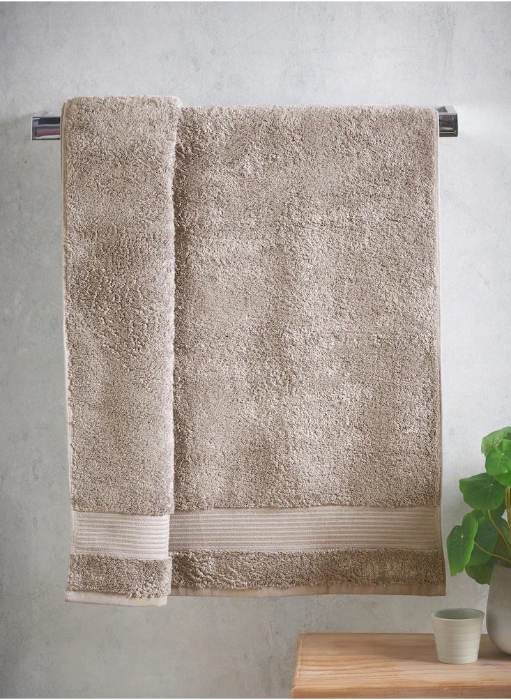 Jacquar Dina 100% Egyptian Cotton Bath Towel, Super Soft and Highly Absorbent Basic Solid Premium Bath Towel for Bathroom Size 140cm x 70cm  - Image 1