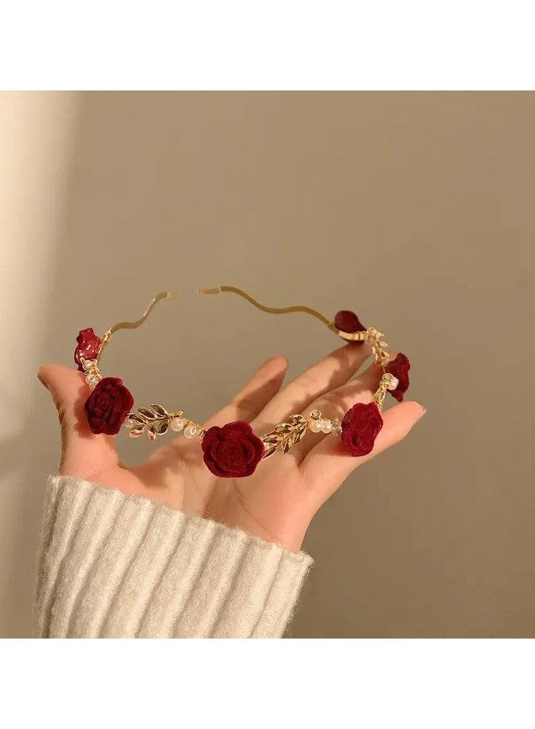 Elegant Hairband Adorned With Red Roses, And The Structure Coated With Shiny Gold  - Image 5