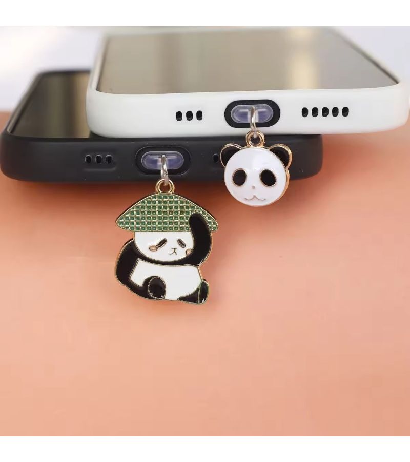 2 قطعة سدادة غبار لهاتف بتصميم باندا لطيف، إكسسوارات صيانة لمنافذ iPhone 5 إلى 14 ومنفذ Type C - Image 1