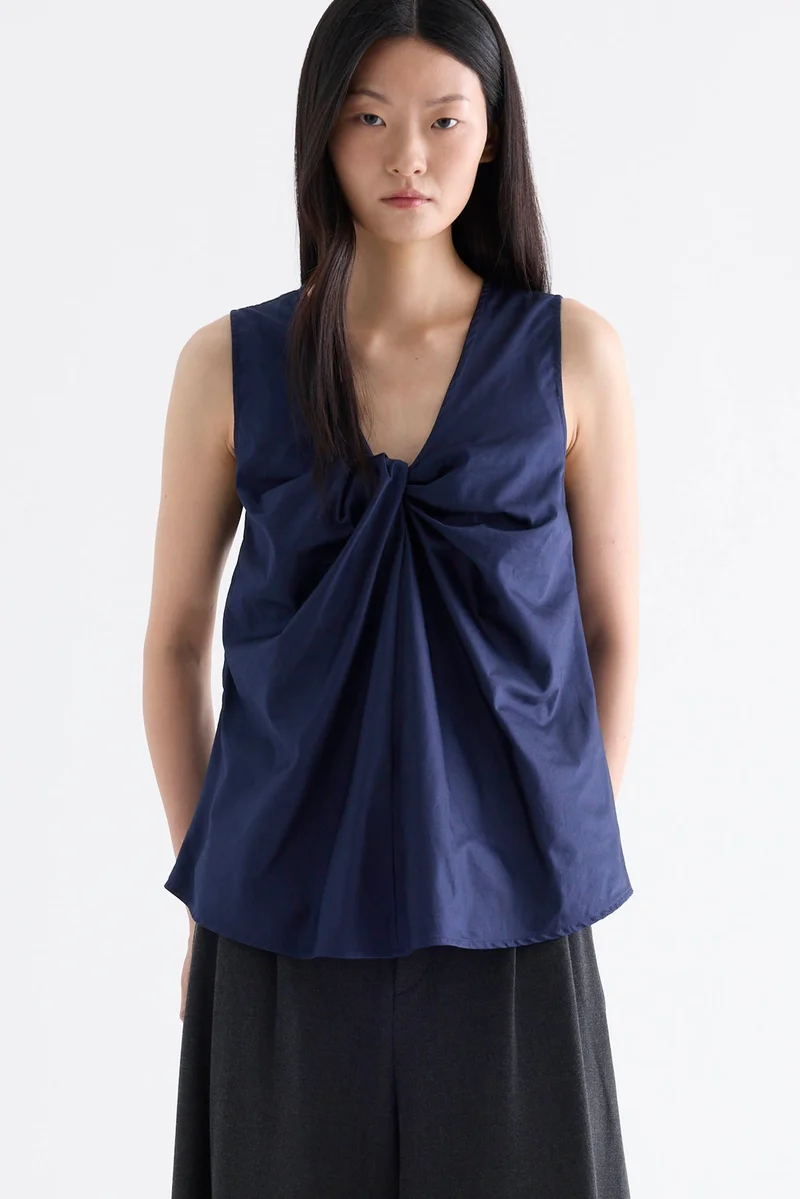 ذا اديتورز ماركت Kai Twist-Front Top