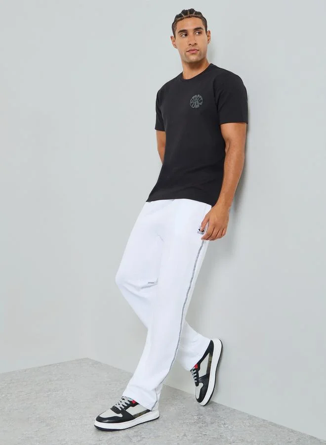 Styli Men White Straight Leg Contrast Stitch Fleece Joggers