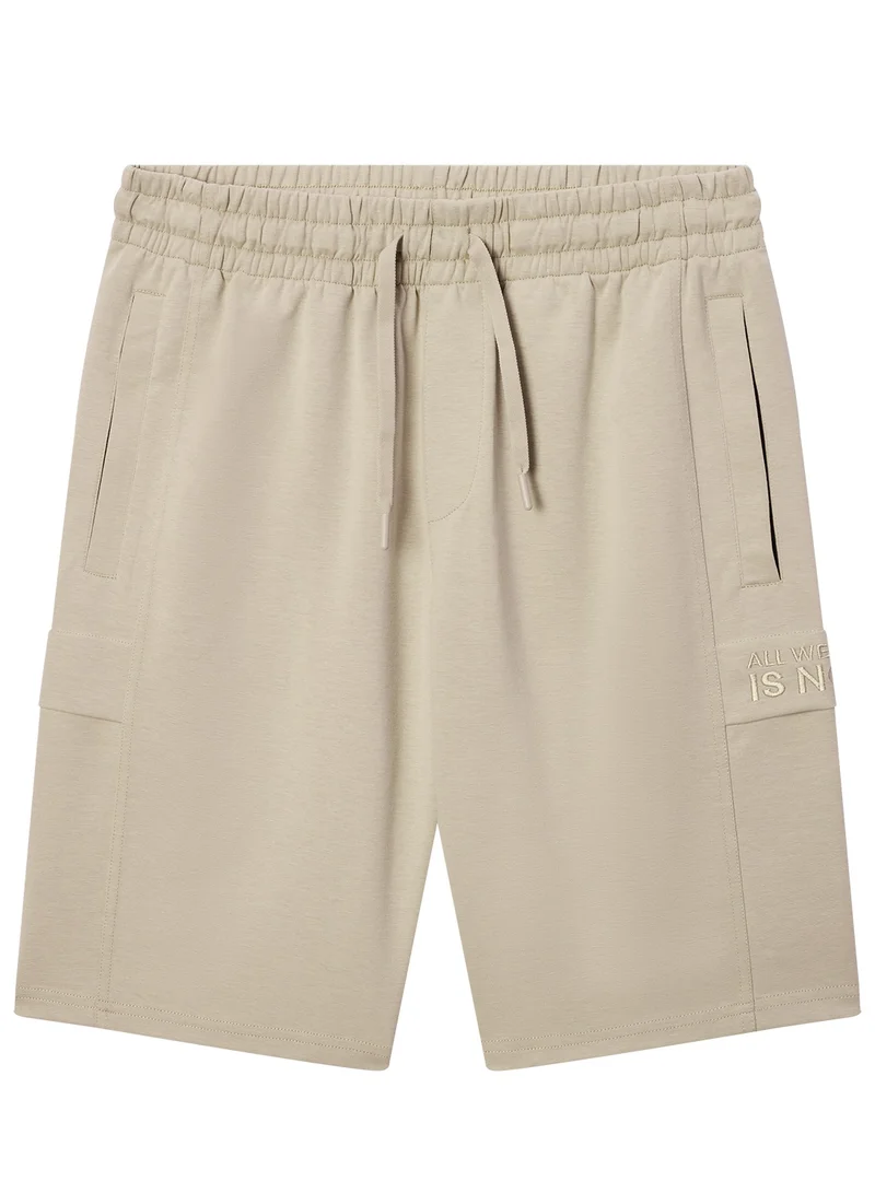 جيوردانو Men's Sorona Interlock Mid Rise Regular Embroidery Shorts