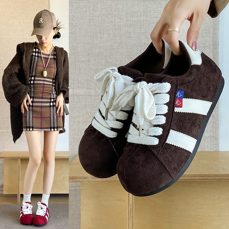 Women's Retro Low Top Sneakers 2025 Autumn New - Image 2