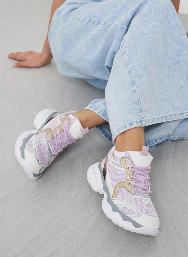 ستايلي اكتيف حذاء سنيكرز بتفاصيل بارزة الملمس