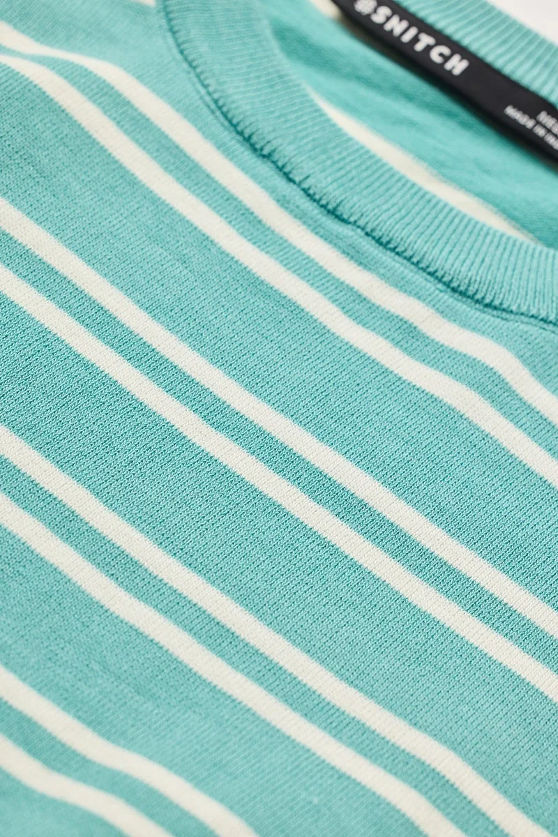 سنيتش تيشيرت بياقة دائرية بقصة ضيقة وخطوط تركواز