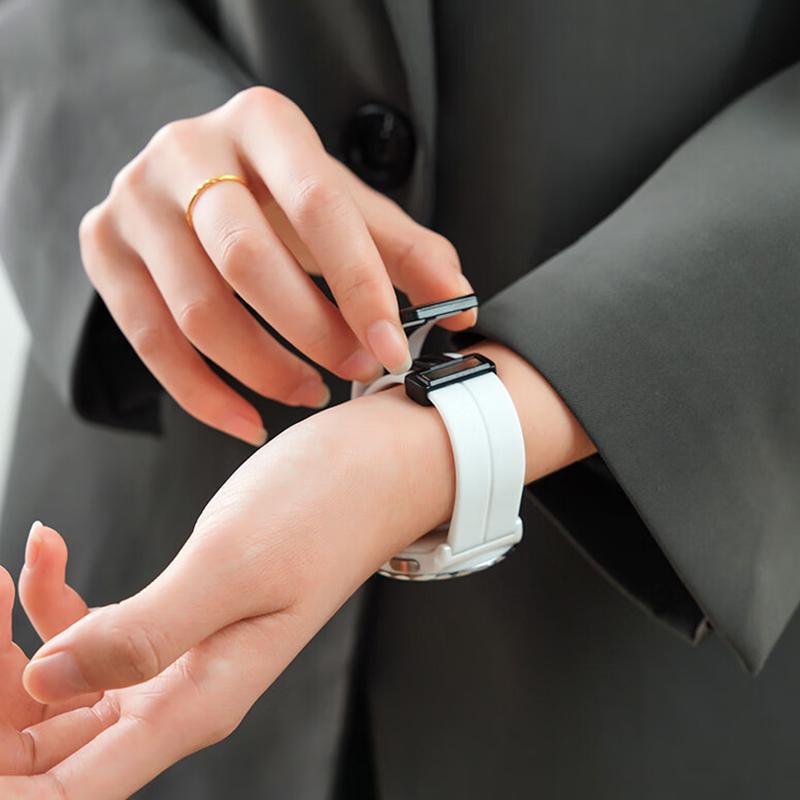 إيروريكس سوار ساعة Amazfit T-Rex 3 مسطح الرأس قابل للطي بمشبك أسود من السيليكون (أسود) - Image 5