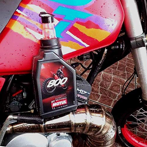 Motul 800 2T Factory Line 100% Synthetic Off Road 2-Stroke Engine Oil 4L (104039) - Image 3