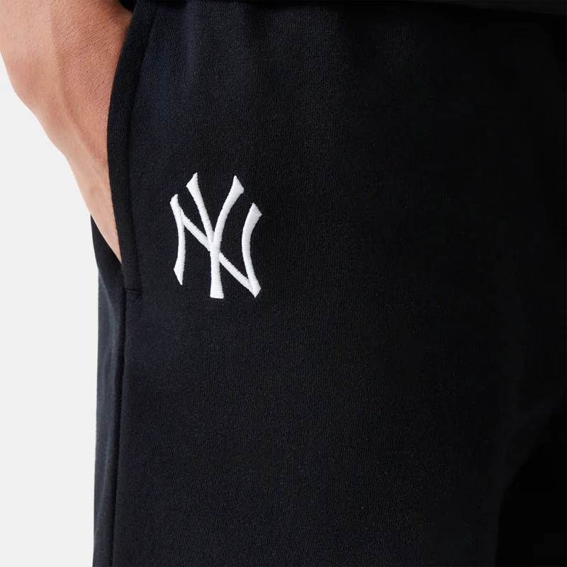 New Era Black Men's MLB New York Yankees League Essential Shorts for Men | Best Price UAE