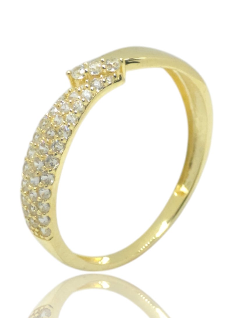 Elegant 18K Gold Ring with Dazzling Zircon Stones - Image 1