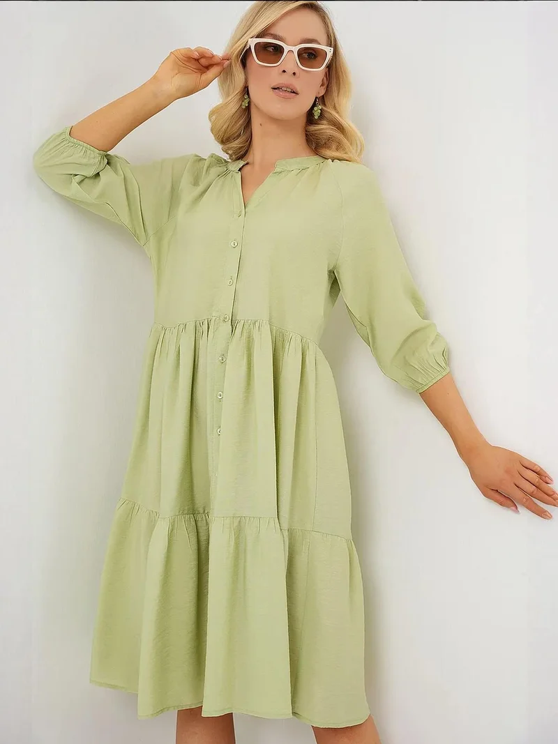 بيغ دارت فستان ميدي من  بنقوش وزر إغلاق