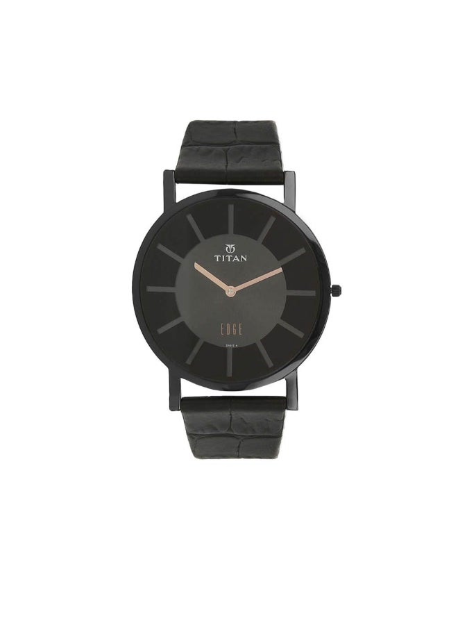 TITAN ساعة رجالية أنالوج بمينا سوداء - 1595NL01 - Image 1