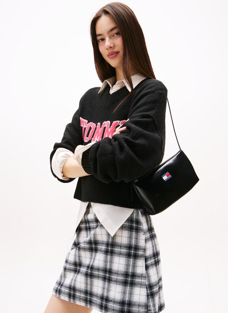 TOMMY JEANS Essential Logo Shiny Shoulder Bag - Image 2