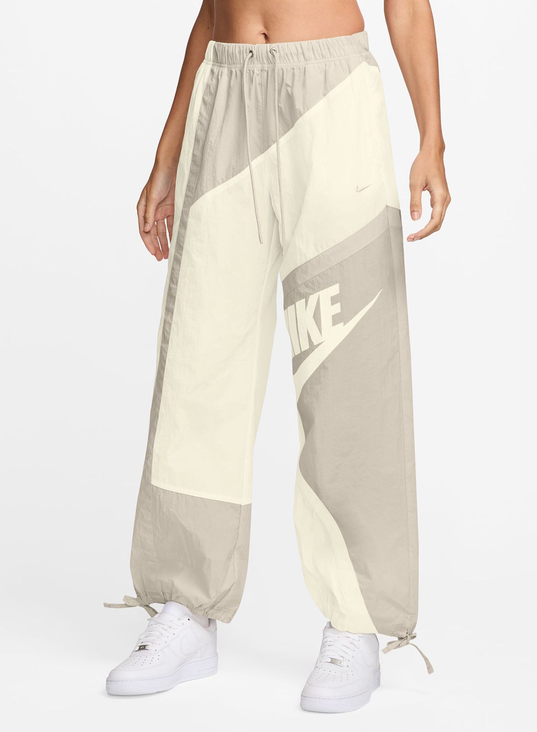 nike nsw woven pants