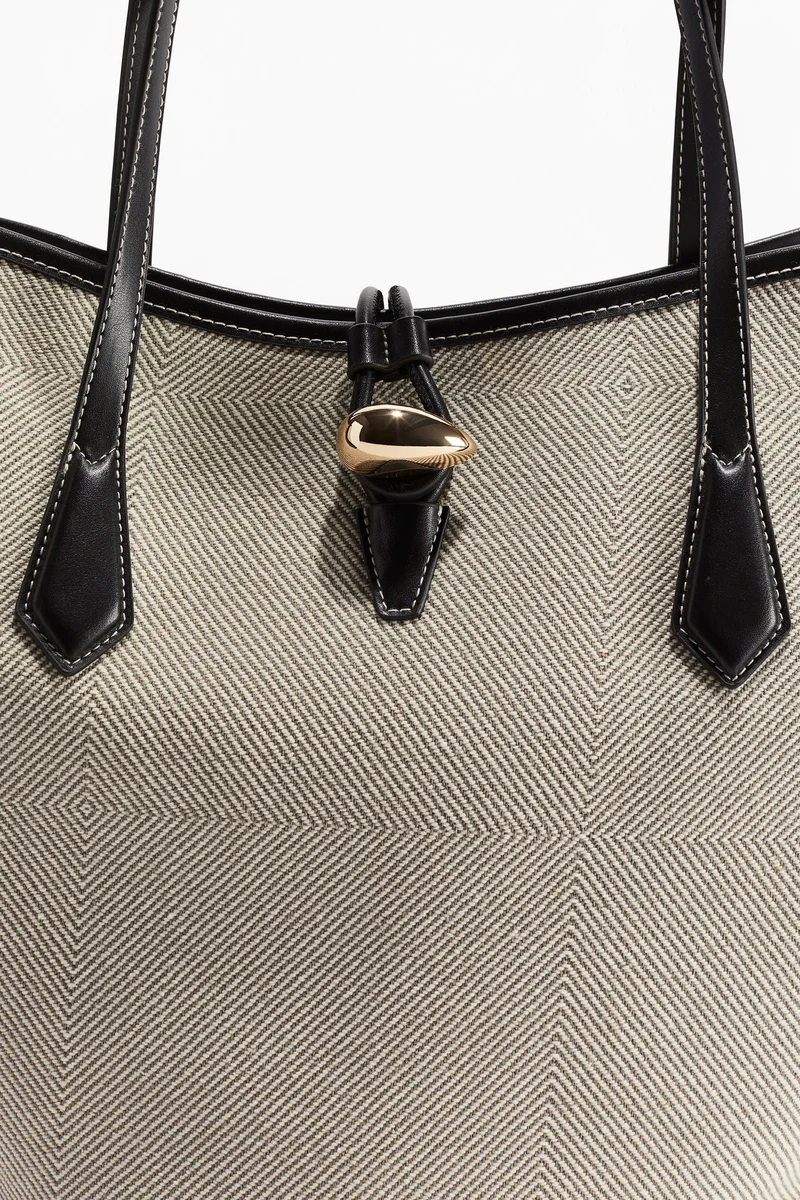 اتش اند ام حقيبة واسعة