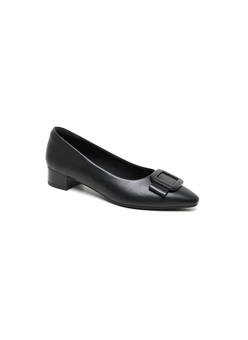 كيوبل leather pump with a low block heel