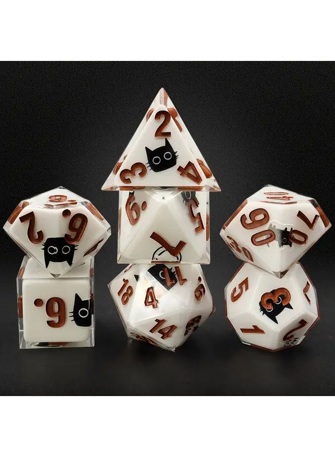 مجموعة من 7 نردات شفافة بيضاء على شكل كرتوني D20 متعددة السطوح، مخصصة لألعاب الطاولة وحفلات الحفلات ولعب الأدوار، معبأة في صندوق معدني، مصنوعة من مادة ABS المتينة، هدية لعشاق الألعاب. - Image 4