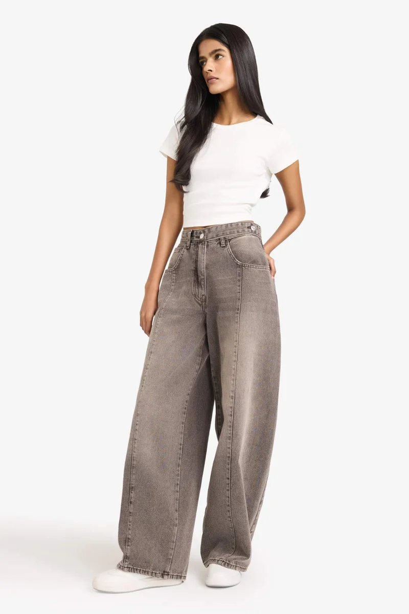 ديفاكتو Barrel Fit High Waist Washed Jeans