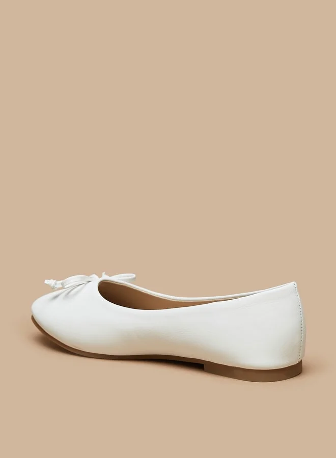 فلورا بيلا من شو إكسبرس Girl's Solid Slip-On Ballerina Shoes With Bow Applique