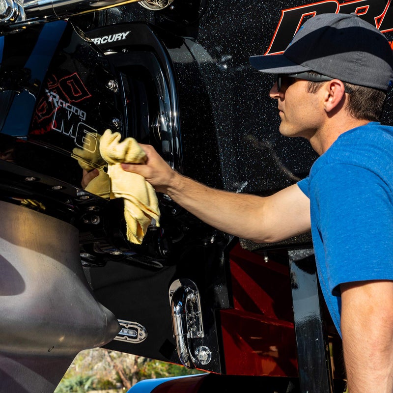 Meguiar's Extreme Marine Water Spot Detailer - Hard Water Stain Remover that Offers Additional Shine and Protection in One Advanced Marine Detailing Spray - Non-Abrasive Formula, 32 Oz Spray - Image 5