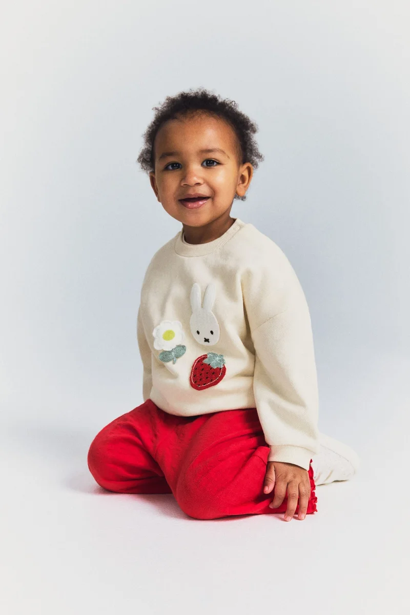 H&M AppliquÃ©d sweatshirt