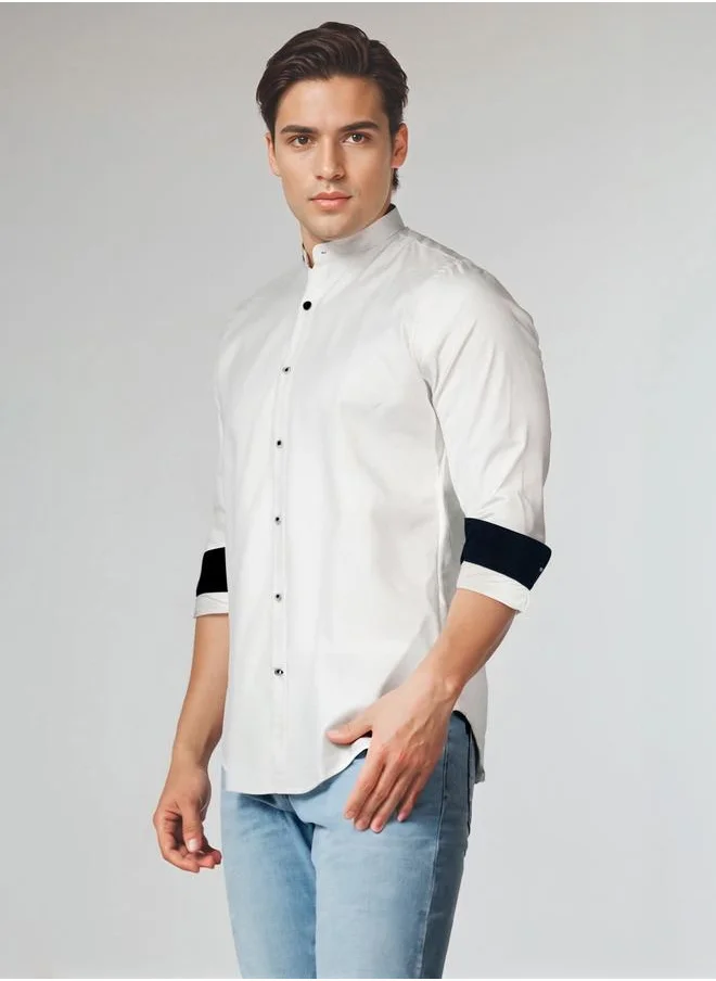 دينيس لينغو Men white regular fit solid full sleeves button down cotton blend shirts with button closure featuring a mandarin collar- a fresh take on timeless style.