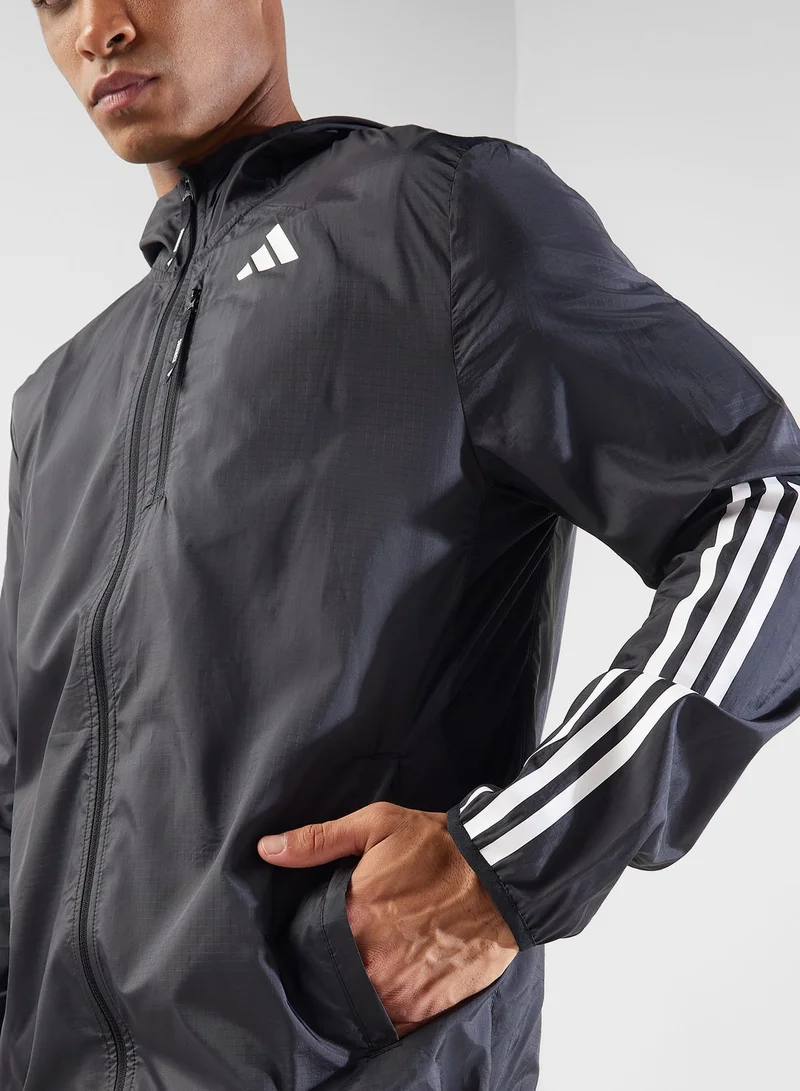 adidas جاكيت أون ذا رن مزين بثلاثة خطوط